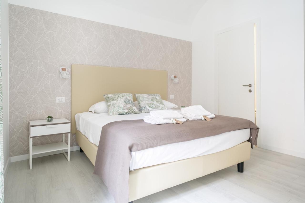 White Candia Guesthouse Rome Exterior photo